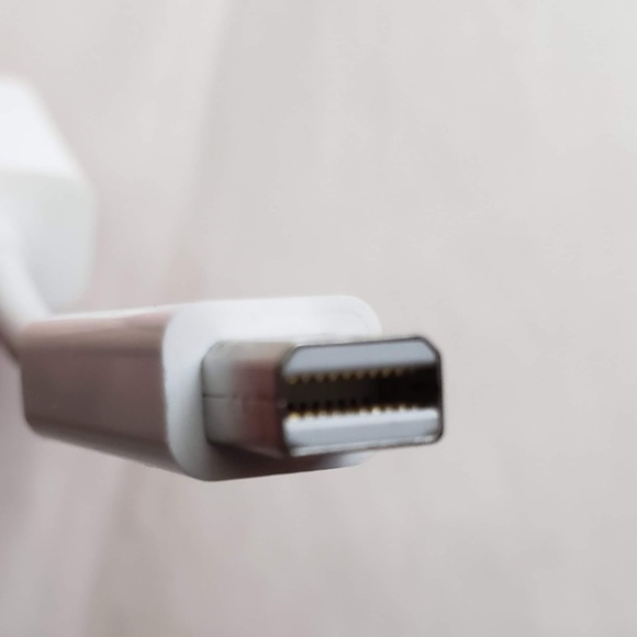 Apple cables and adapters - Picture 14 of 16